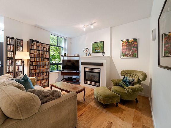 5th image of 4333 Central Blvd #8