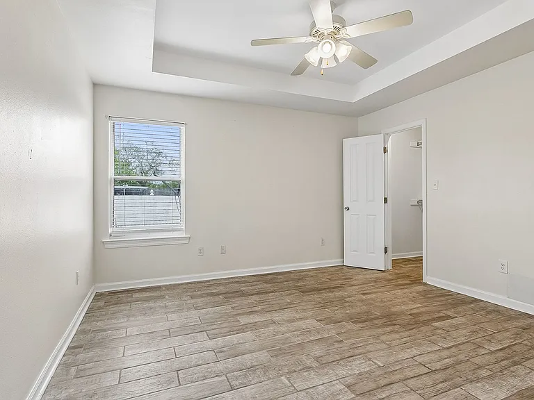 3531 Adrian St — Photo 5