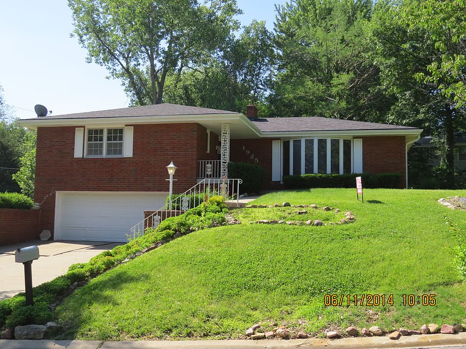 1st image of 1925 Safari Dr