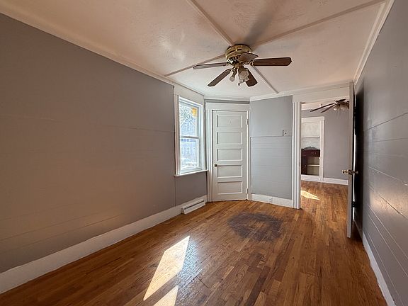5th image of 21 Auburn St