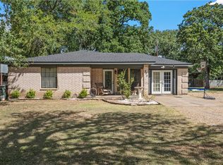 335 Forest Ave, Elm Mott, TX 76640