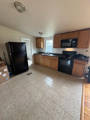15 Atlantic Ave — Photo 2