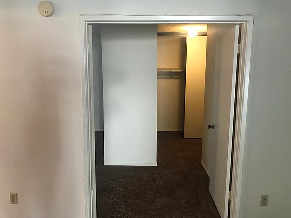 4th image of 960 E Bonita Ave Unit 63