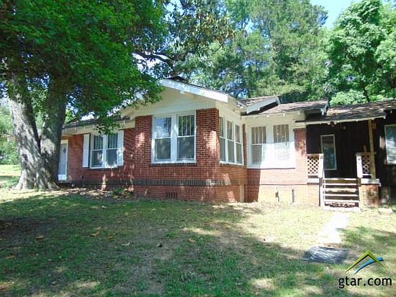 3rd image of 409 Myrtle Dr