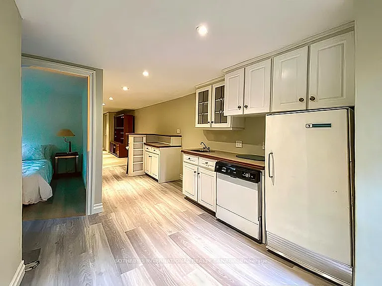 21 Melgund Rd #MAIN LOWER — Photo 14
