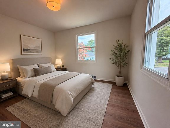4th image of 2903 Forest Glen Rd