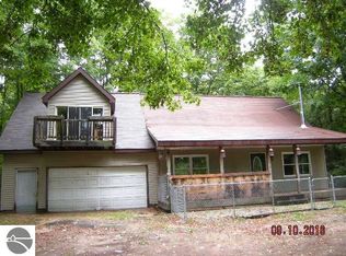 2543 Langs Ln, Interlochen, MI 49643
