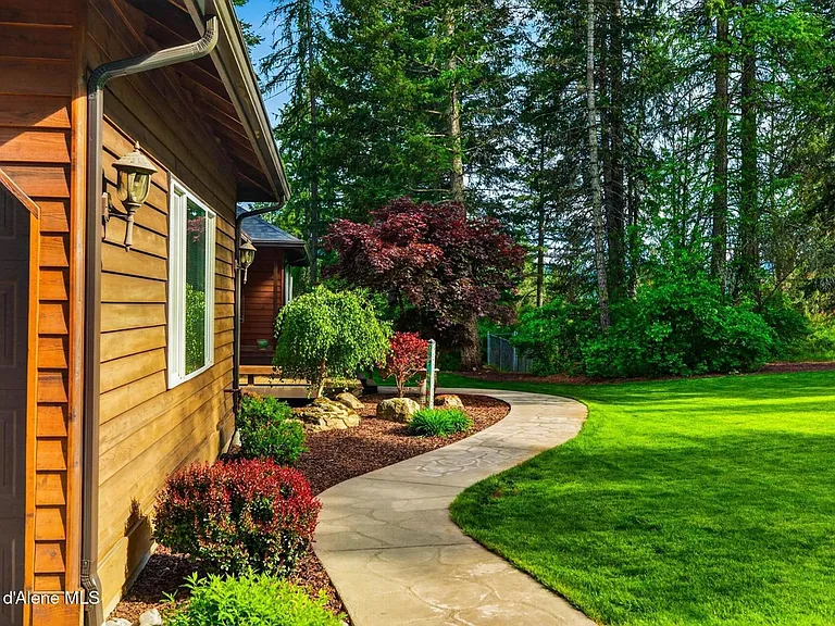 37371 E Hayden Lake Rd — Photo 42