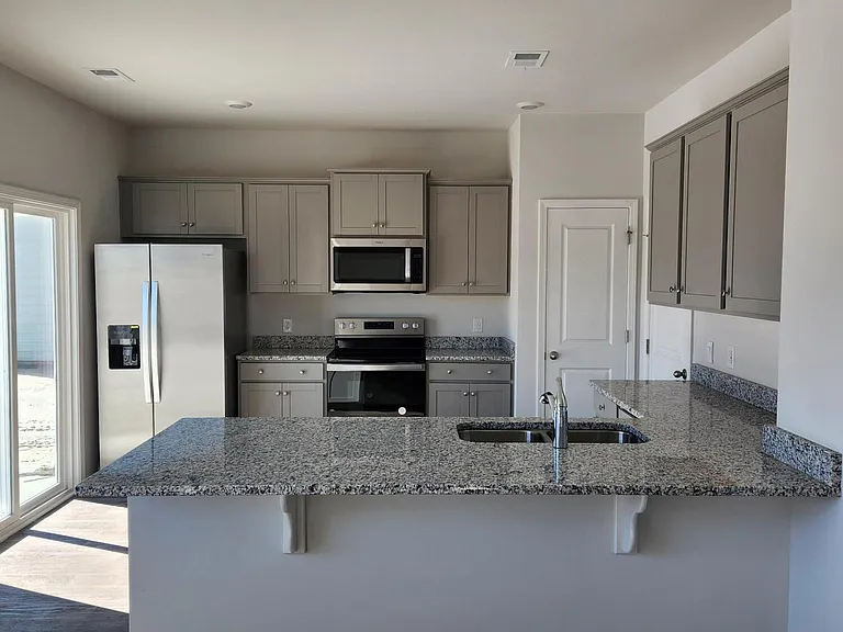 2192 Macallan Blvd — Photo 3