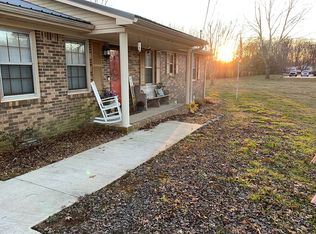 8 Park City Heights Rd, Fayetteville, TN 37334