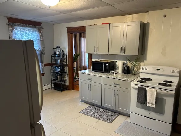 75 Vernon St, Waterbury, CT 06708