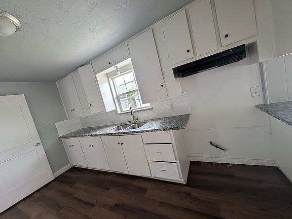 5th image of 2814 Old Richmond Rd