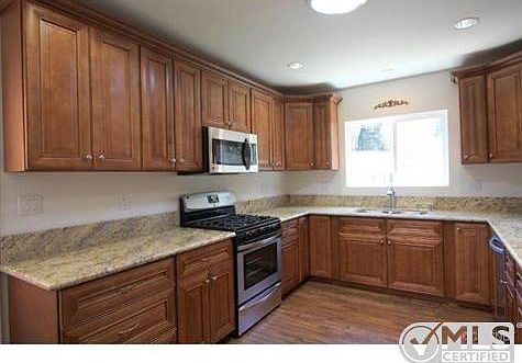 5th image of 16104 Septo St