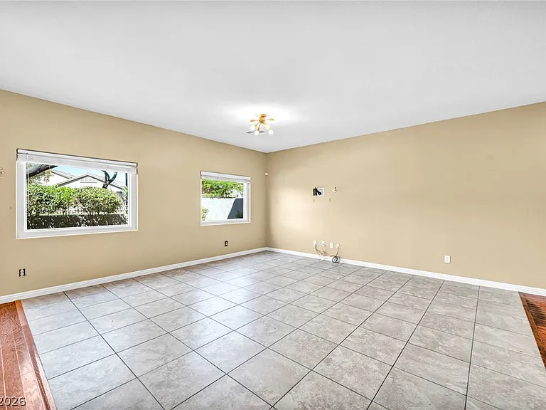 6049 Paddleboat St — Photo 7