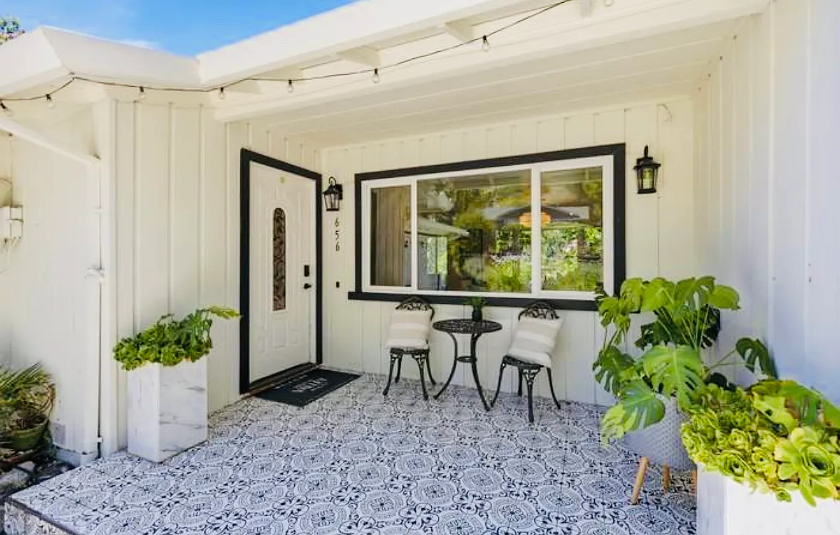 656 La Vista Rd — Photo 2