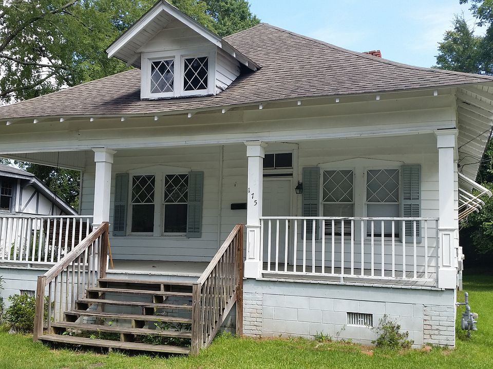2nd image of 175 Kenmore Pl