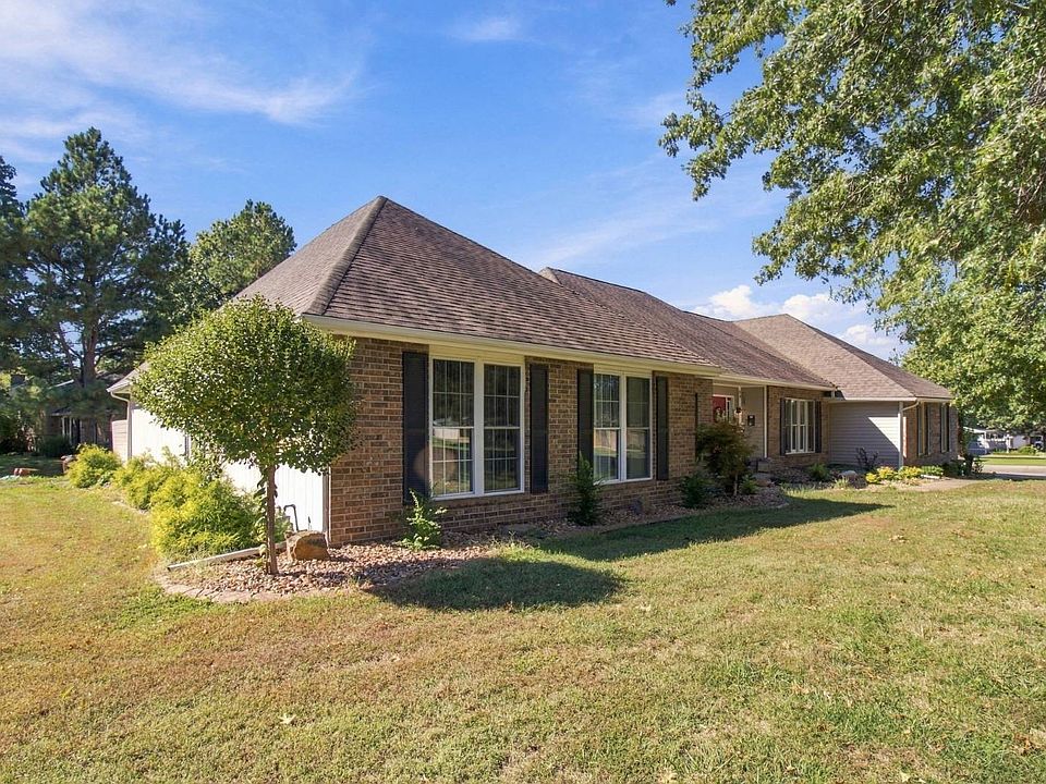 16th image of 5005 Dogwood Cir