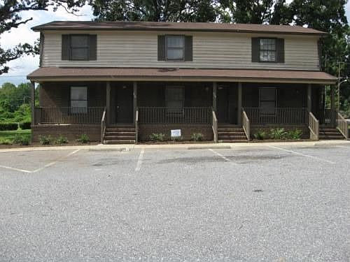 1st image of 985 Warren St