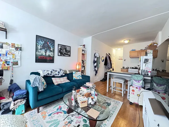 52 Saint Marks Pl APT 4C, New York, NY 10003