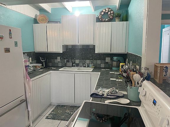 5th image of 311 Panferio Dr