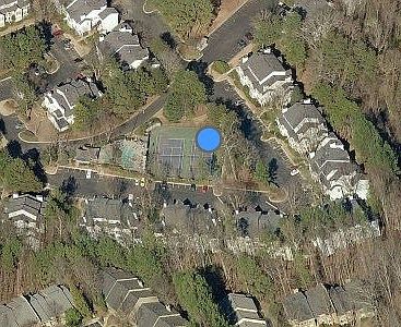 1st image of 320 Glenleaf Dr