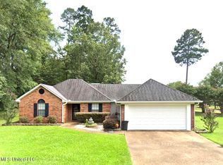 421 Brenmar St, Brandon, MS 39042