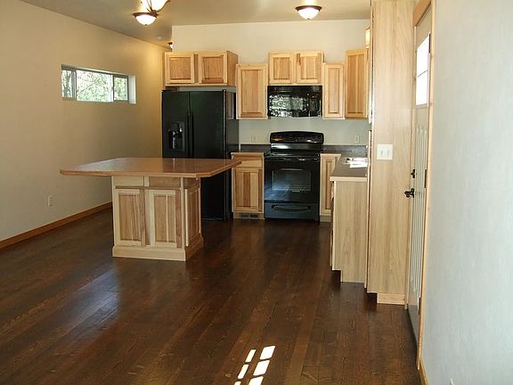 3rd image of 2115 Kensington Ave