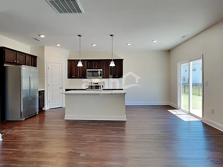 5223 Valor Dr — Photo 4