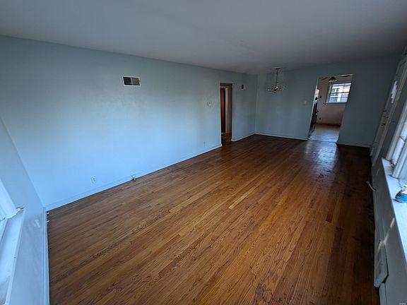4th image of 1414 Grand Ave