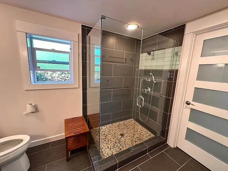 5301 SW Shore Pl — Photo 17