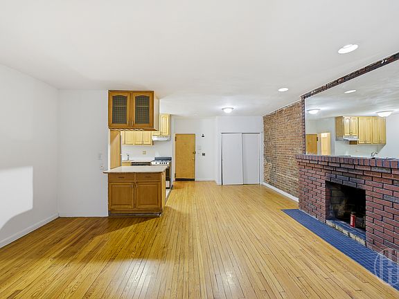 4th image of 60 W 85th St APT B
