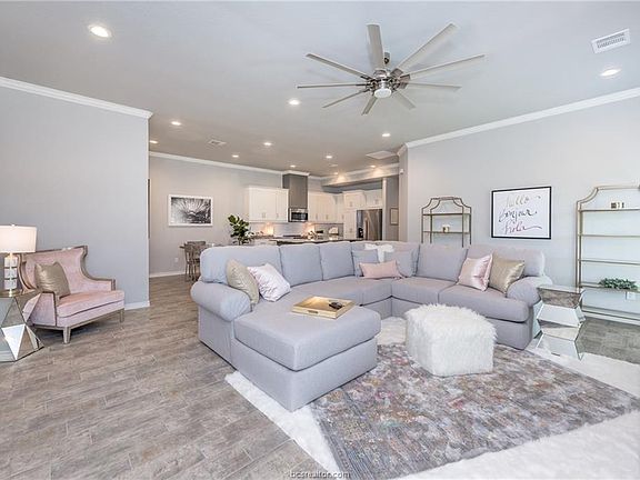 5th image of 3631 Kenyon Dr