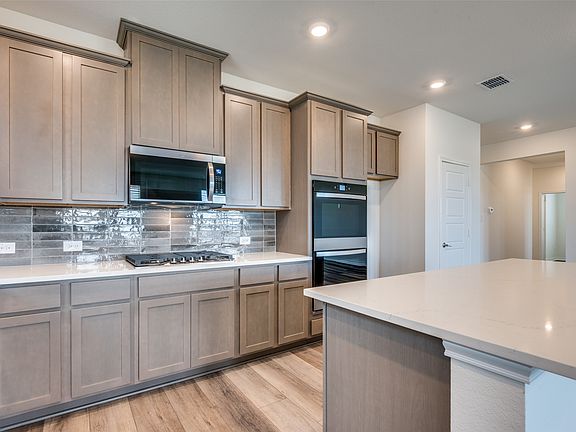 7th image of this home