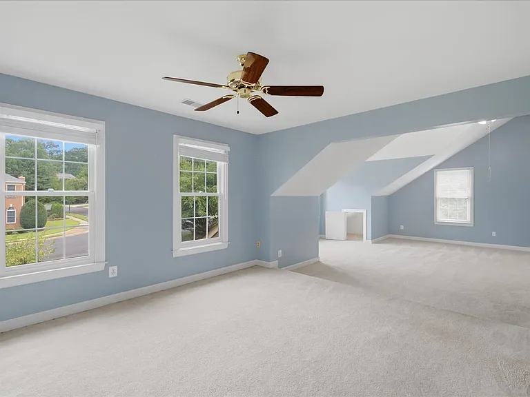 1959 Horse Shoe Dr — Photo 36