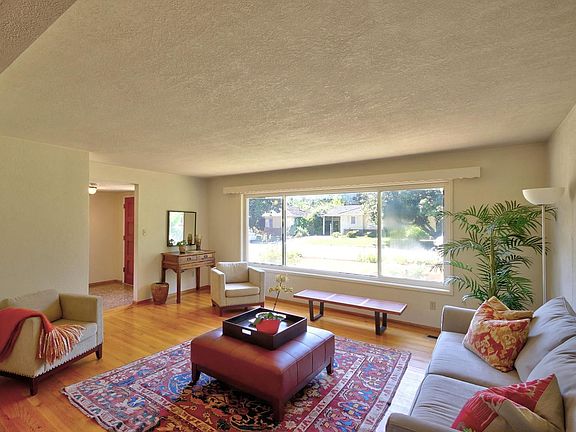 2nd image of 1287 Kennady Ln