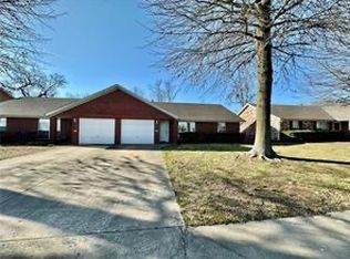 800-802 E Kara Ln #800, Rogers, AR 72758