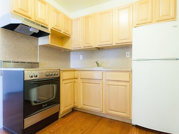 3rd image of 1367 Dekalb Ave APT 7