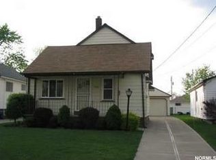 5378 Royal St, Maple Heights, OH