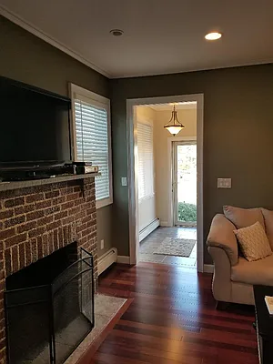 Rented by Voro, LLC | media 25