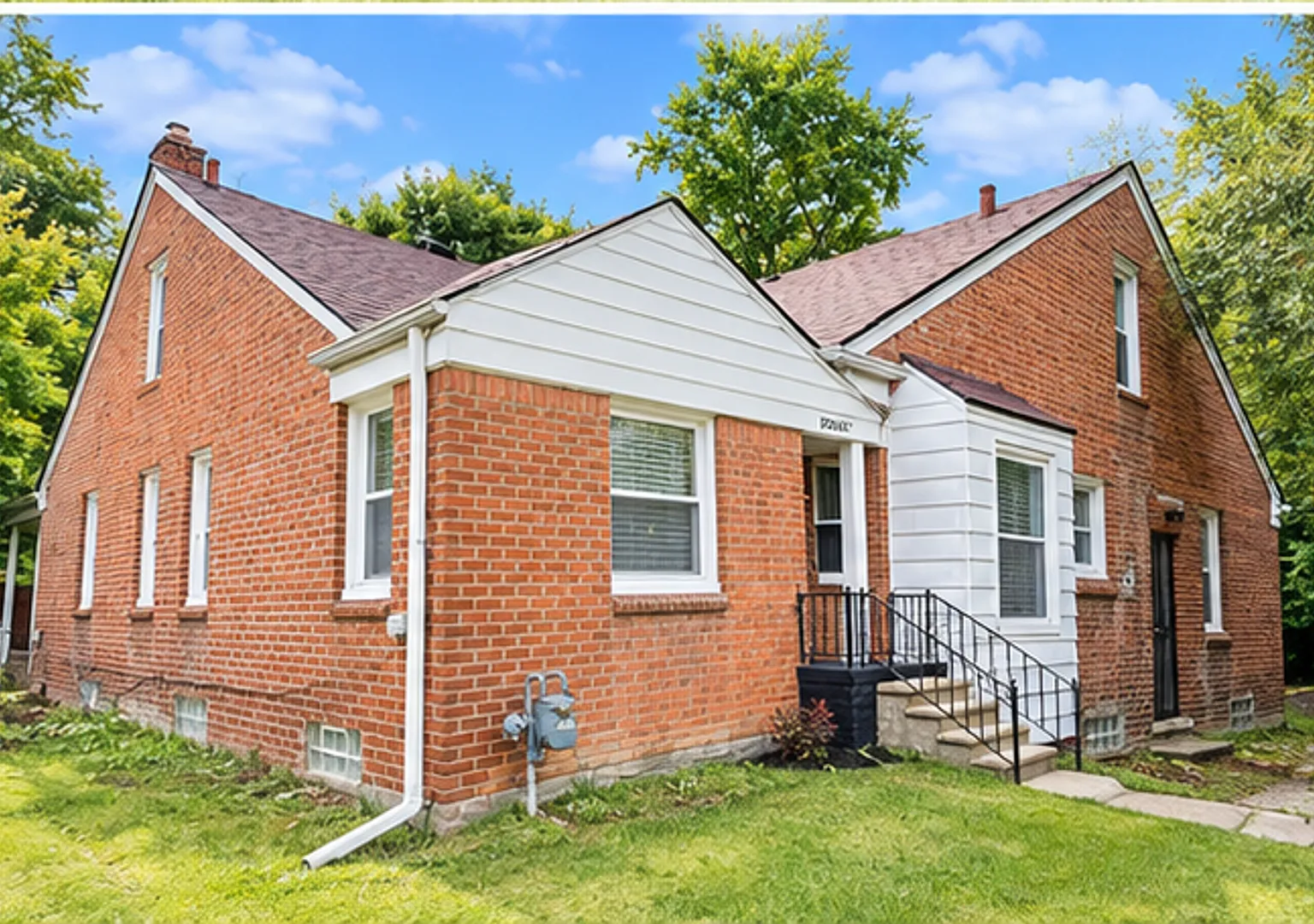 Charming 3-Bedroom Brick Bungalow $1,300/Month — Photo 2