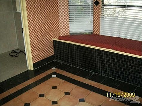 3rd image of 5716 Havana Dr