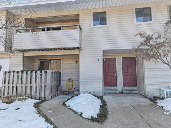 8 Jakes Ct #D, O'Fallon, MO 63366