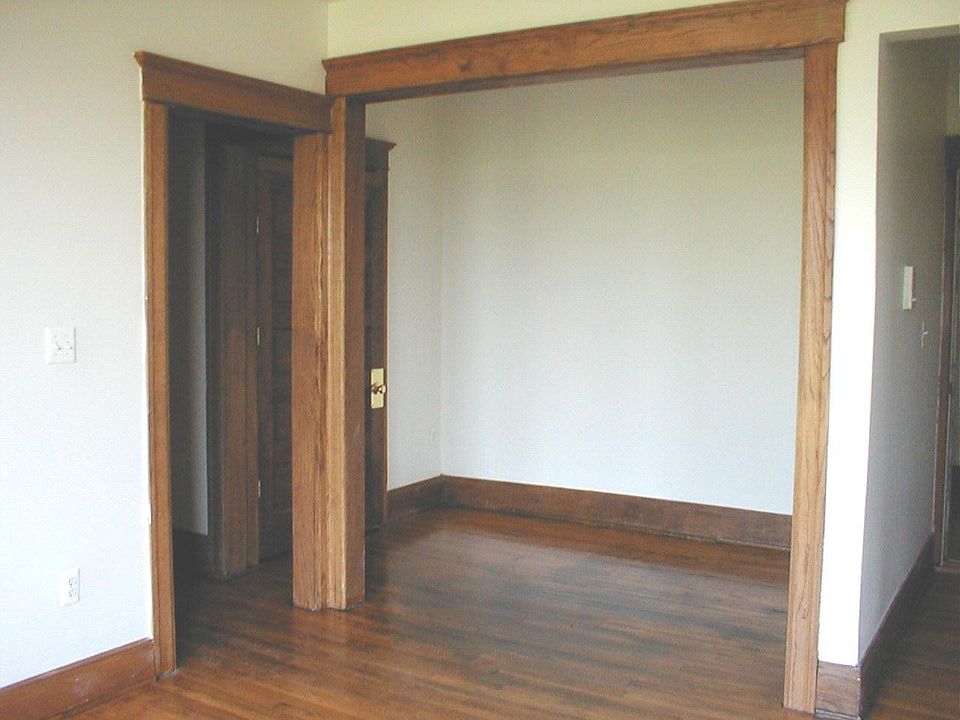2nd image of 324 Hendrie St #18