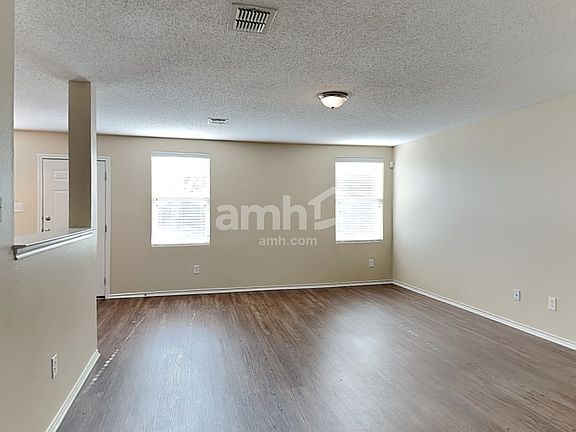 5th image of 304 Buffalo Bill Dr