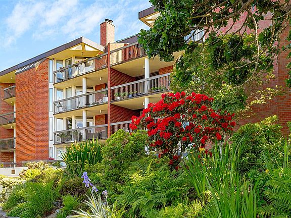 2nd image of 2119 Oak Bay Ave #204-OAK