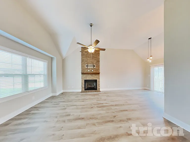 2314 Spike Ct — Photo 5