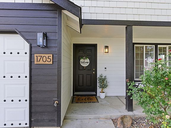 2nd image of 1705 W 33rd Ave