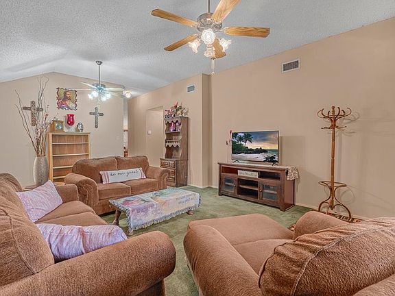3rd image of 1425 Longhorn Dr