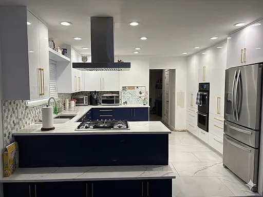 28 Travis Ave — Photo 2