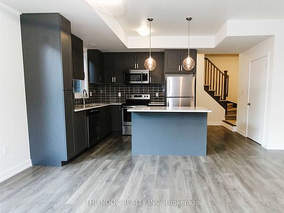 5th image of 1555 Kingston Rd #324
